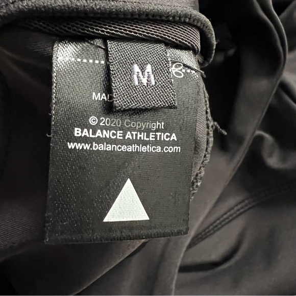 Balance Athletica Black Sports Bra Racerback V-Neck Workout Athletic Gym Medium - Picture 4 of 4